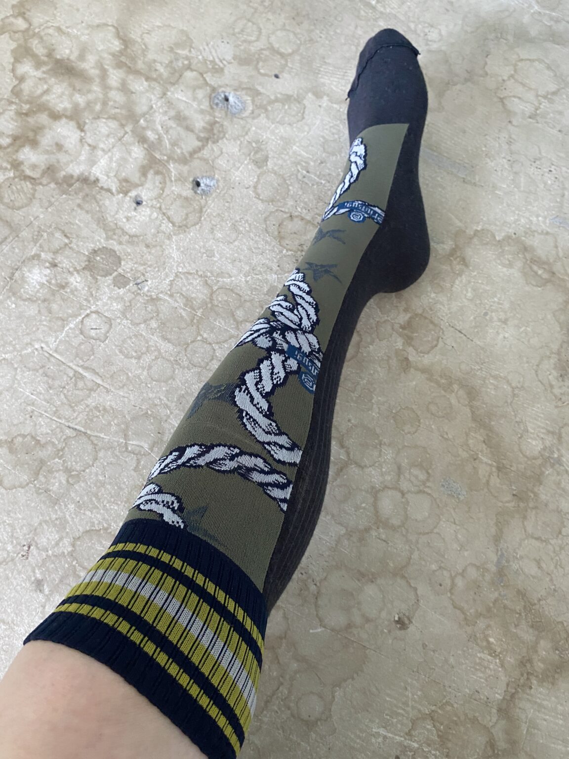 Twist Rope Ribbon High Socks Khaki [Now in Stock!] | eriutsugi｜つくる 伝える 楽しむ