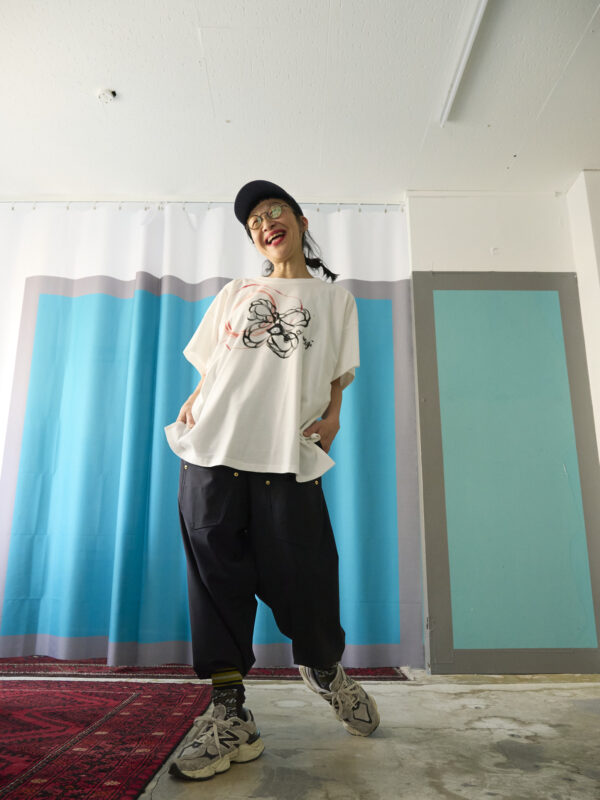 Handpainted Tee sizeF white [limited edition of 1 pieces Now in stock!] - 画像 (7)