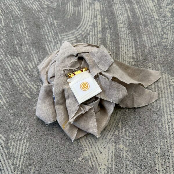 Upcycled  Accessories Upcycled Rrose pin [limited edition of 1 pieces Now in stock!] - 画像 (2)