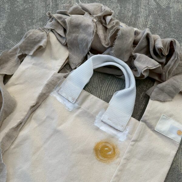 Upcycled Bag Frilled Ecru [limited edition of 1 pieces Now in stock!] - 画像 (3)