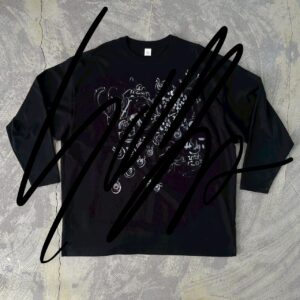 "At the Moment"Handpainted Tee sizeSB black[limited edition of 1pieces]